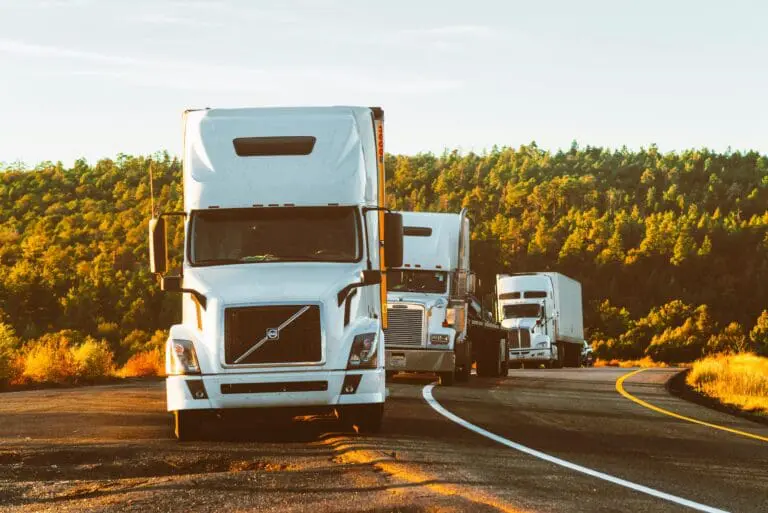 Zarządzanie ryzykiem w transporcie towarów: Jak minimalizować zagrożenia